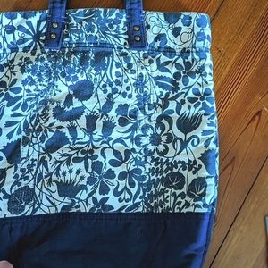 American Eagle Outfitters Navy Floral Tote